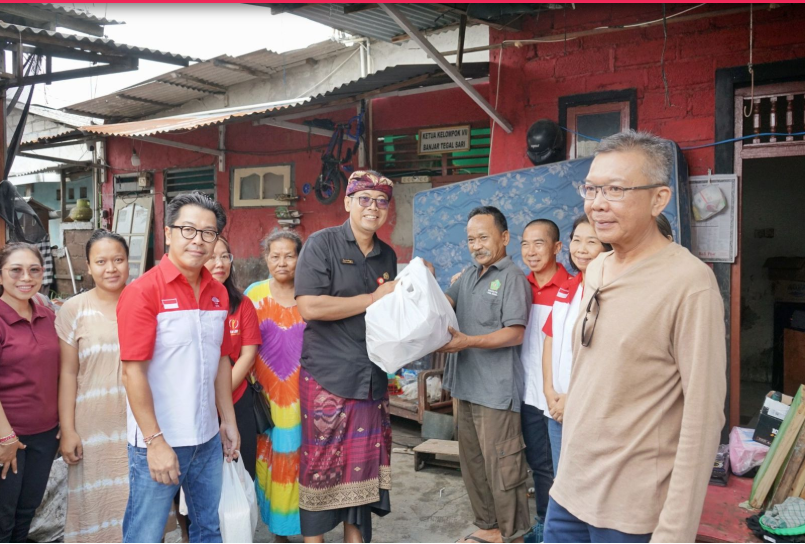 Gerak Cepat, Pemerintah Desa Tegal Harum Bersinergi dengan Gema Inti Bali Salurkan Bantuan Kepada Korban Bencana Banjir
