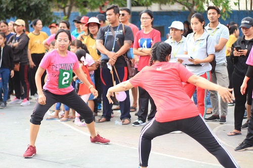 Lomba Hadang PKK Desa Tegal Harum Dalam Rangka Pordes Tahun 2019