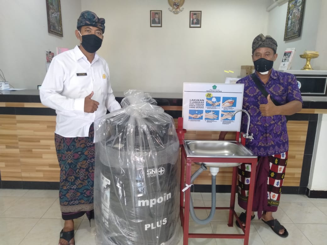 Penyerahan Wastafel Portable
